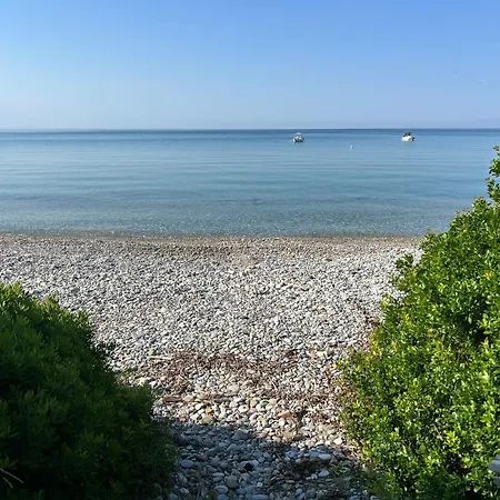 Case de vacanță Seastone Beachfront House Chalkidiki