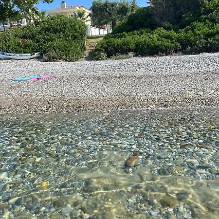Seastone Beachfront House Chalkidiki * 莫拉卡里瓦