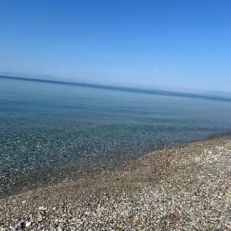 Seastone Beachfront House Chalkidiki 度假居 *