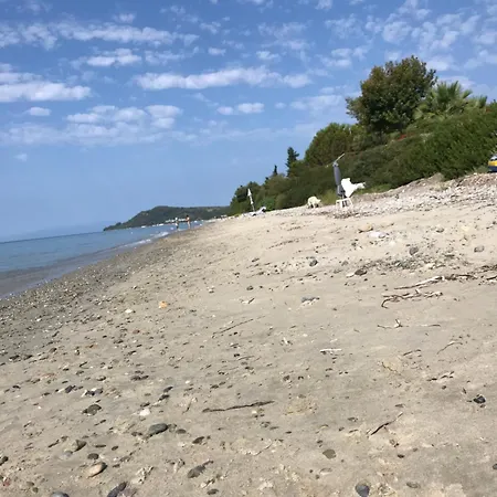 Case de vacanță Seastone Beachfront House Chalkidiki